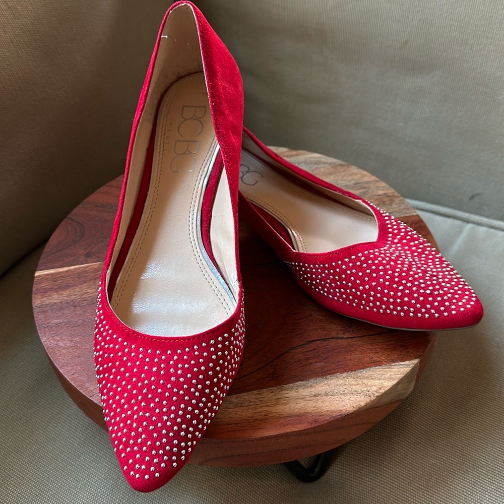 ❤️Red BCBG Paris ballet flats with rhinestones
